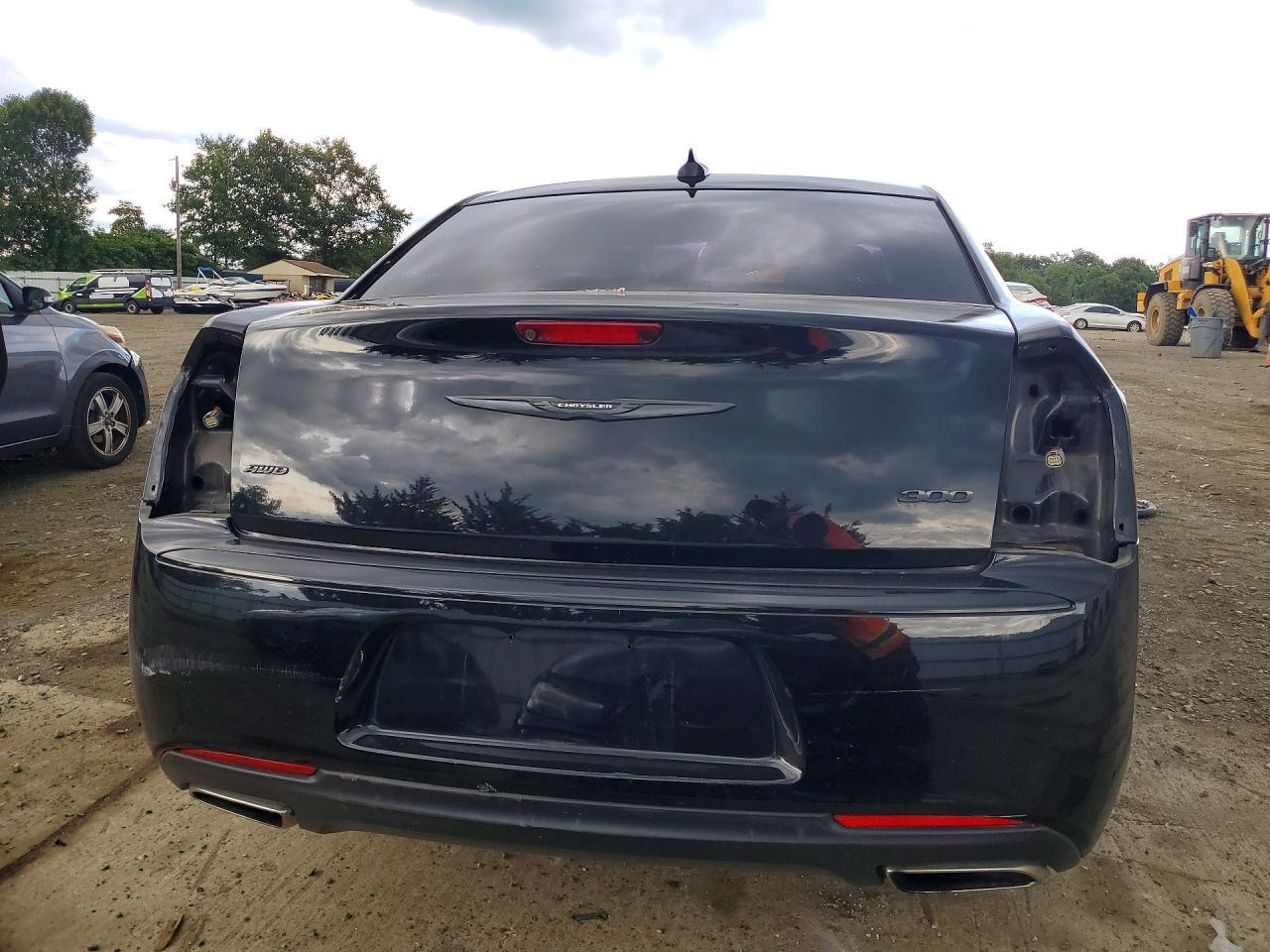 2021 Chrysler 300 Touring - Фото 6