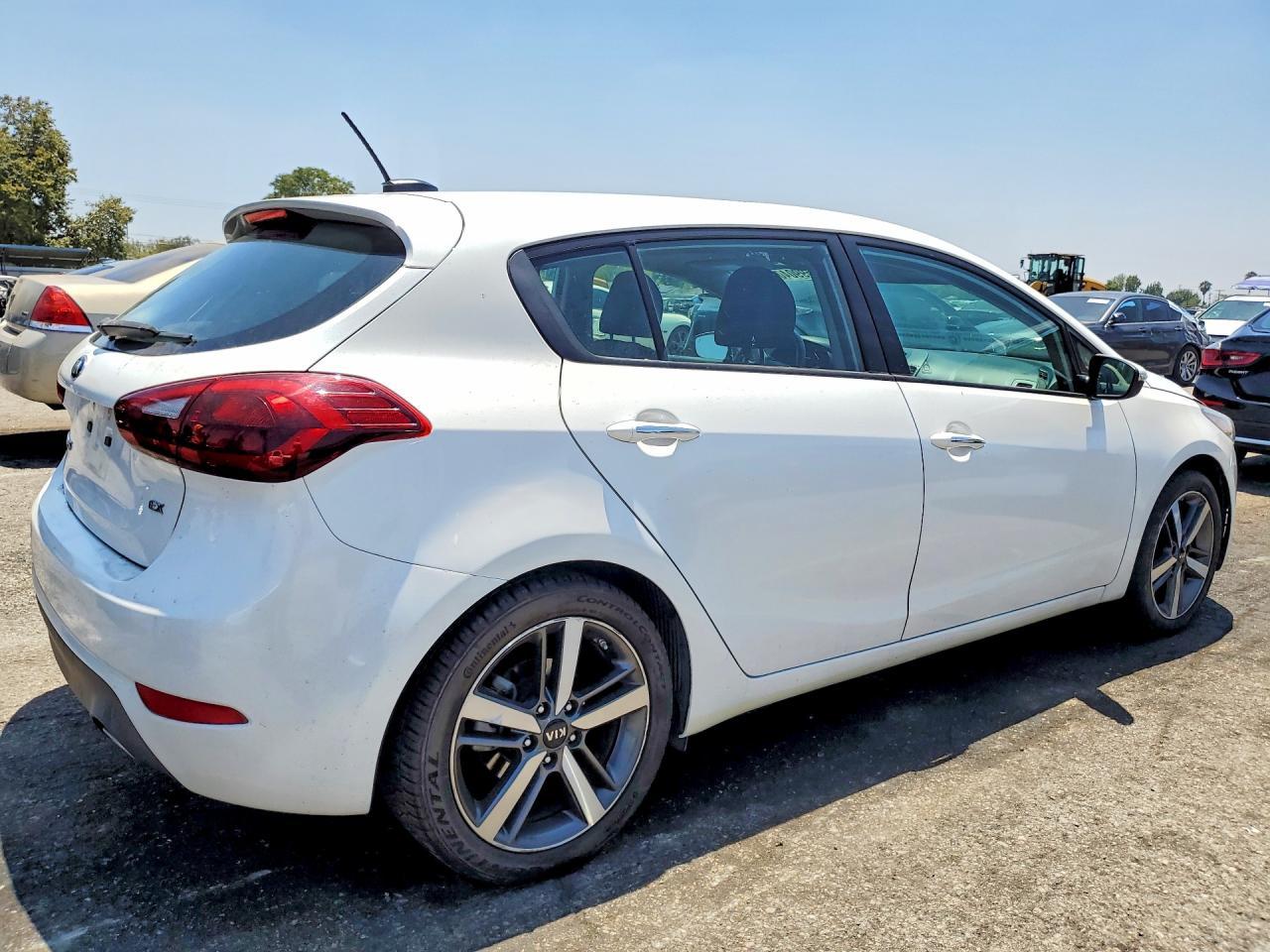 2017 Kia Forte Ex - Фото 3