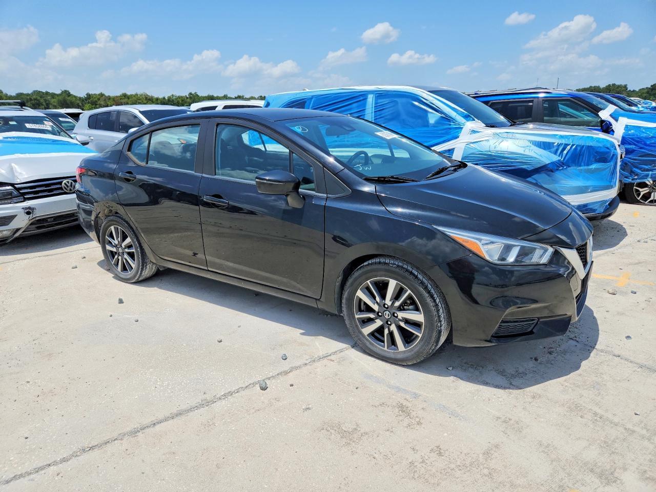 2021 Nissan Versa Sv - Image 6