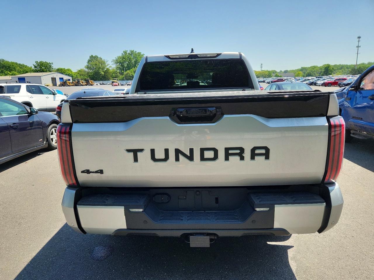 2024 Toyota Tundra Platinum - Image 6