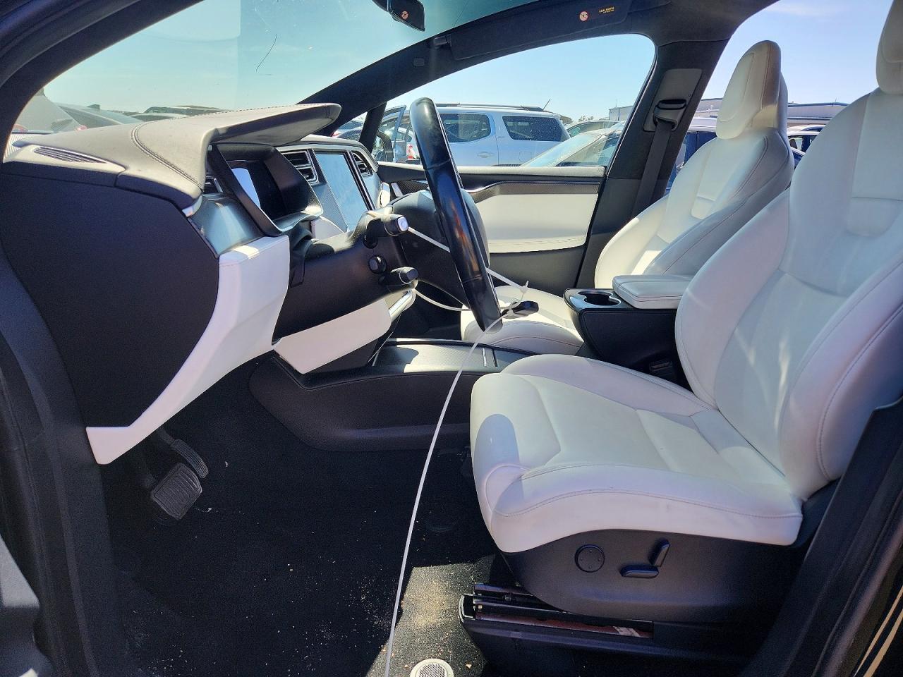 2017 Tesla Model X - Фото 7