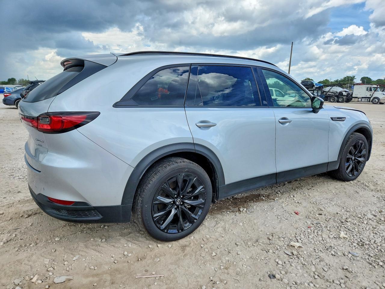 2025 Mazda Cx-90 Premium Sport - Image 3