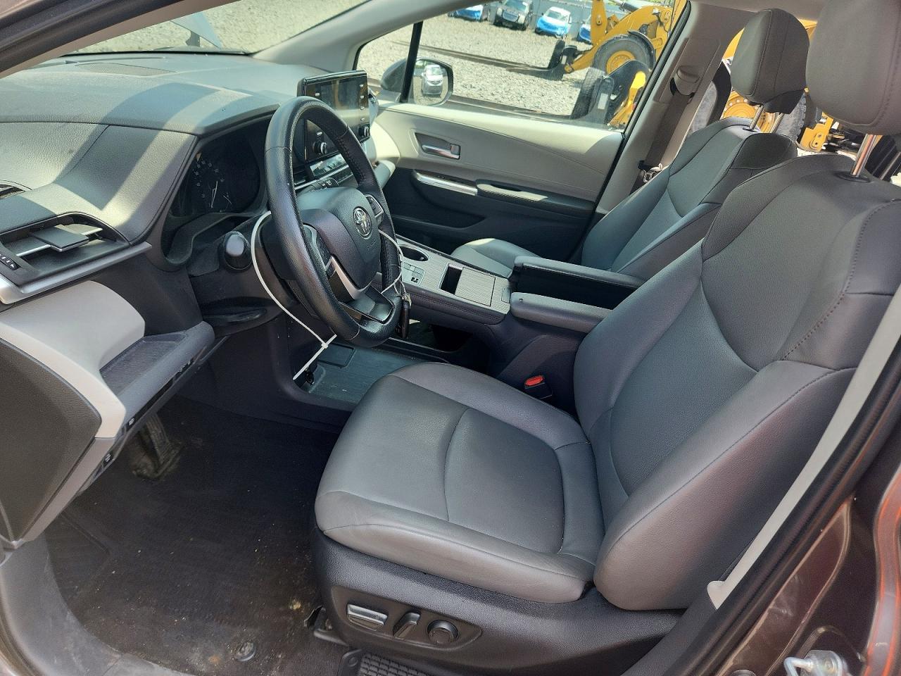 2024 Toyota Sienna Xle - Фото 7