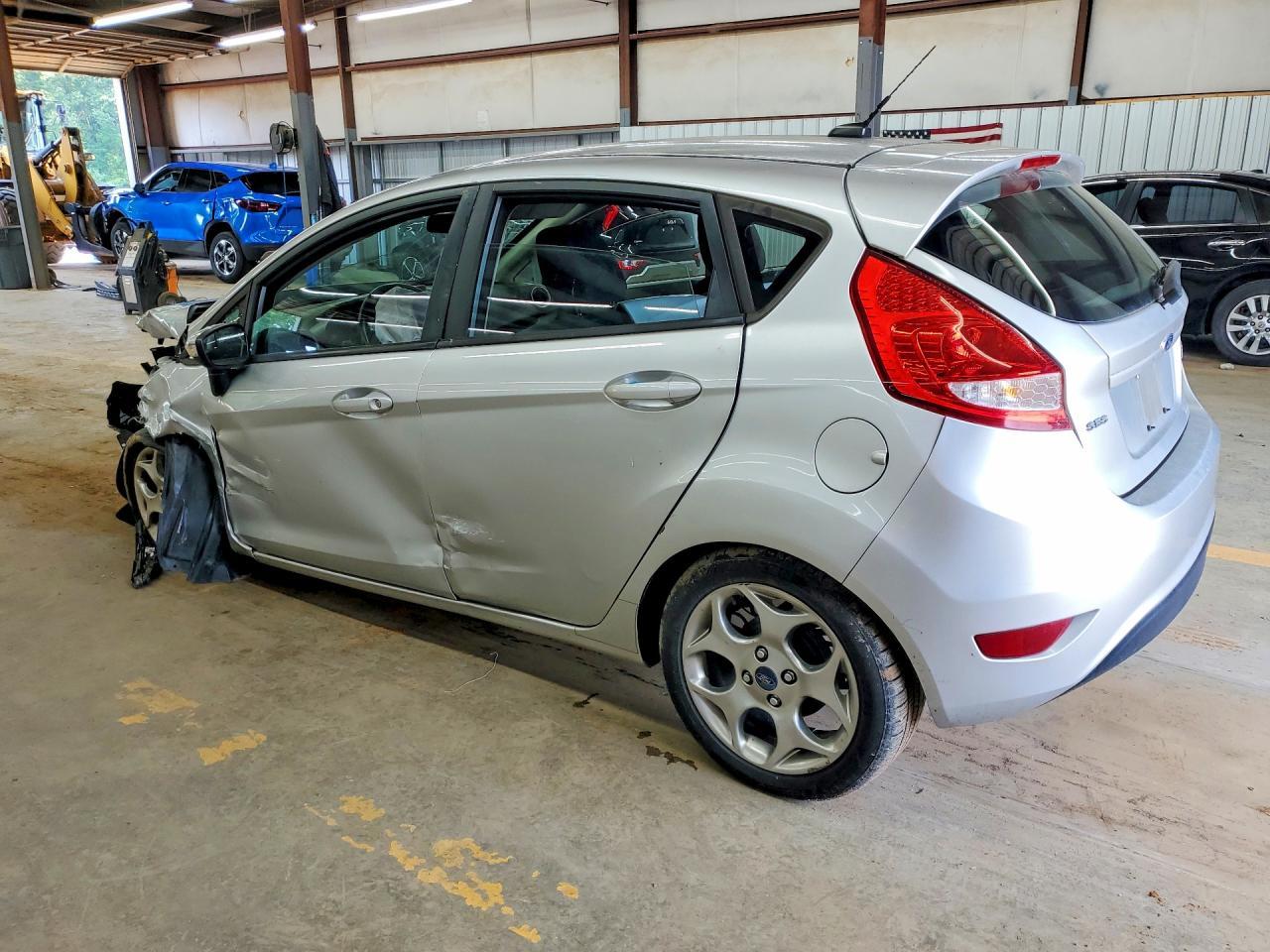 2012 Ford Fiesta Ses - Фото 2