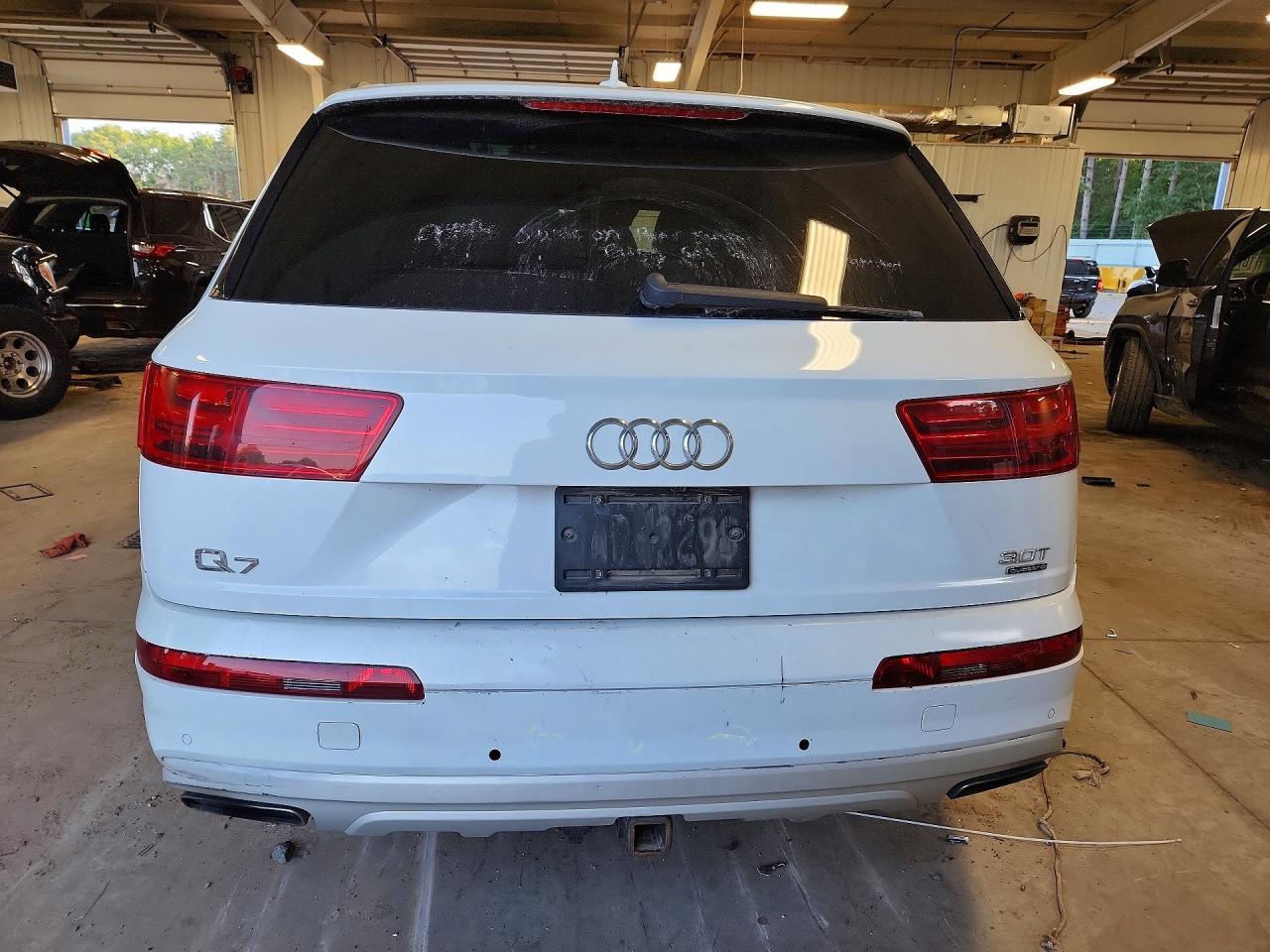 2017 Audi Q7 Premium Plus - Фото 6