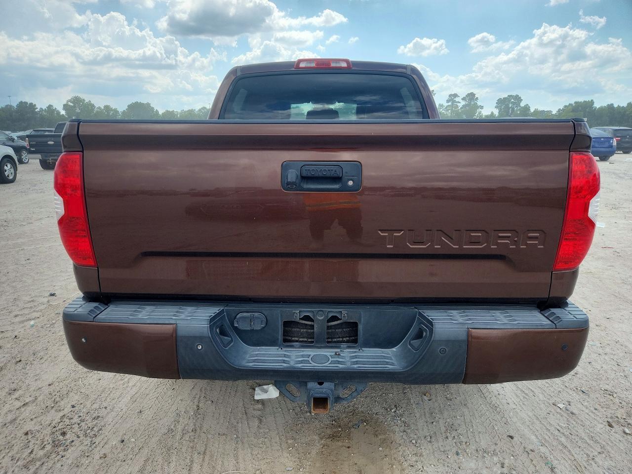 2016 Toyota Tundra 1794 Edition - Фото 6