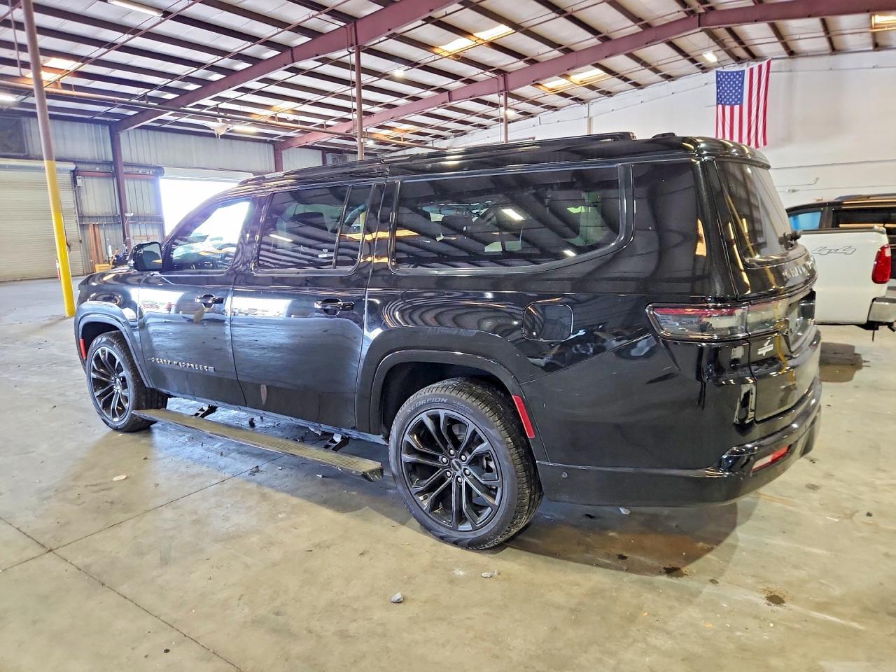 2024 Jeep Grand Wagoneer L Series Ii - Фото 2