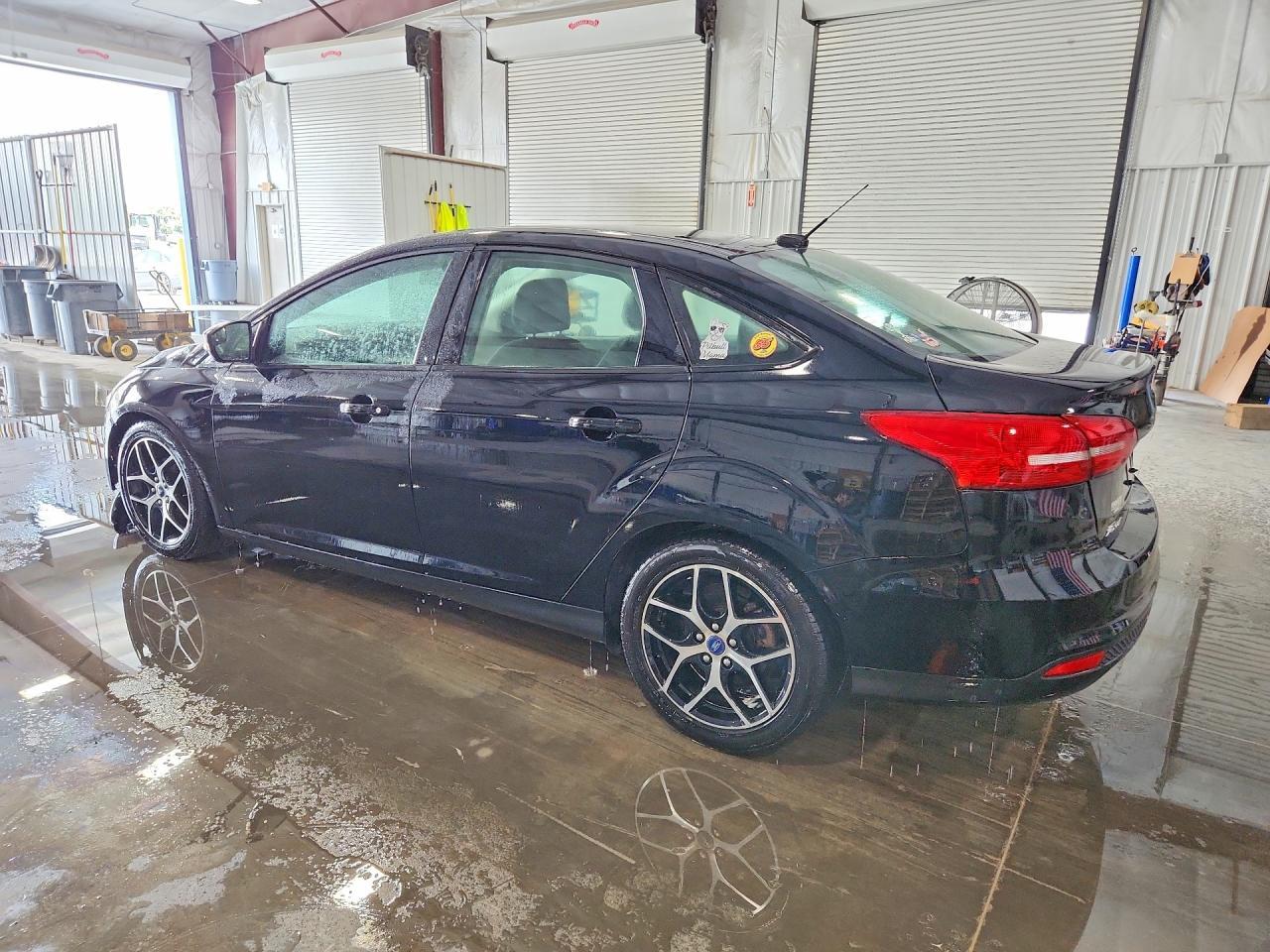 2018 Ford Focus Se - Фото 2