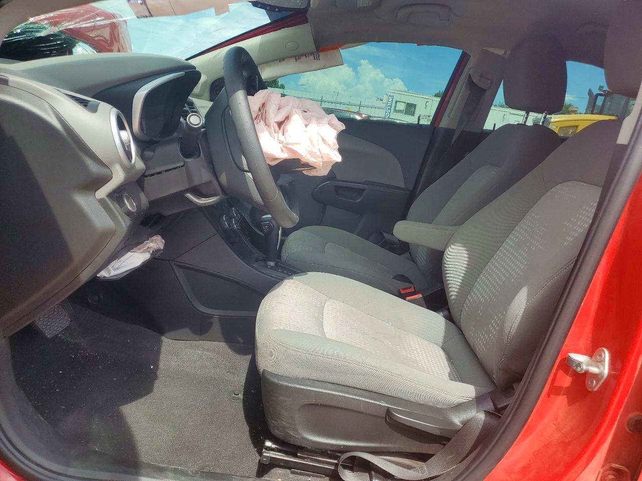 2018 Chevrolet Sonic Ls - Image 7