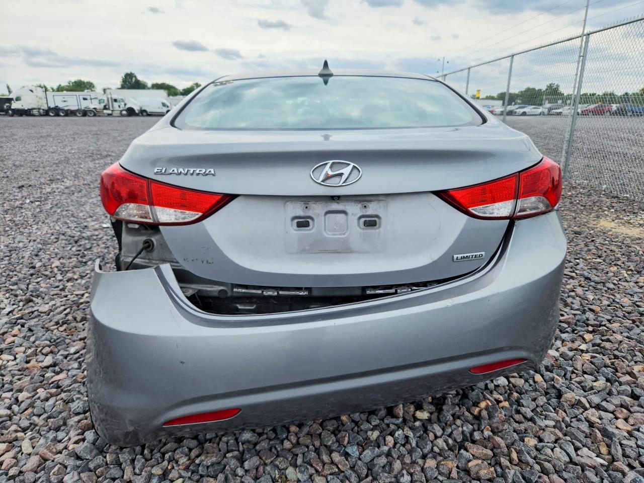 2013 Hyundai Elantra Limited - Image 6