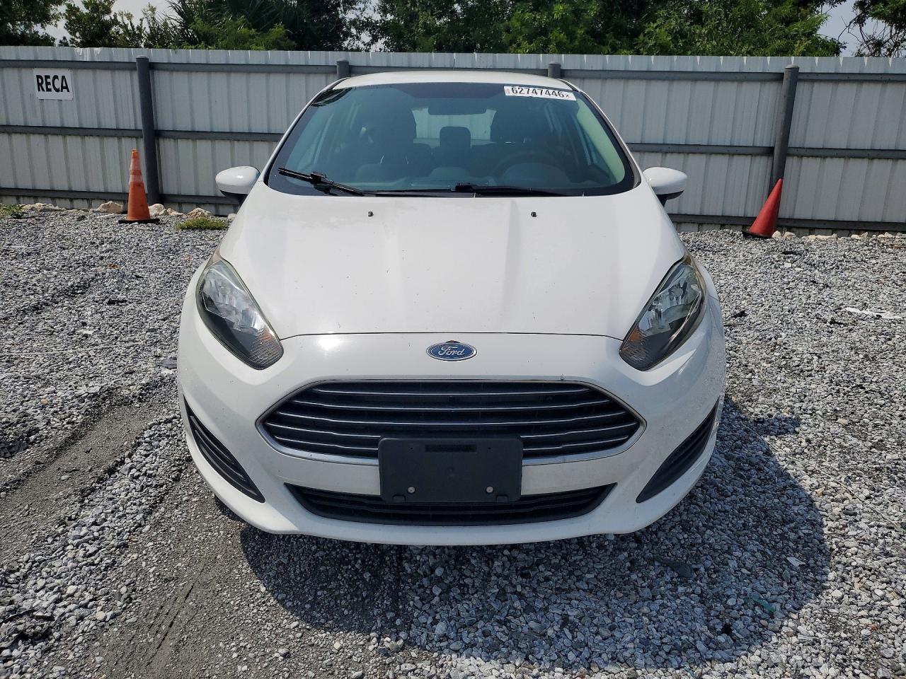 2019 Ford Fiesta Se - Фото 5