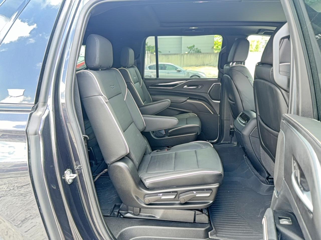 2023 Cadillac Escalade Esv Sport - Image 6