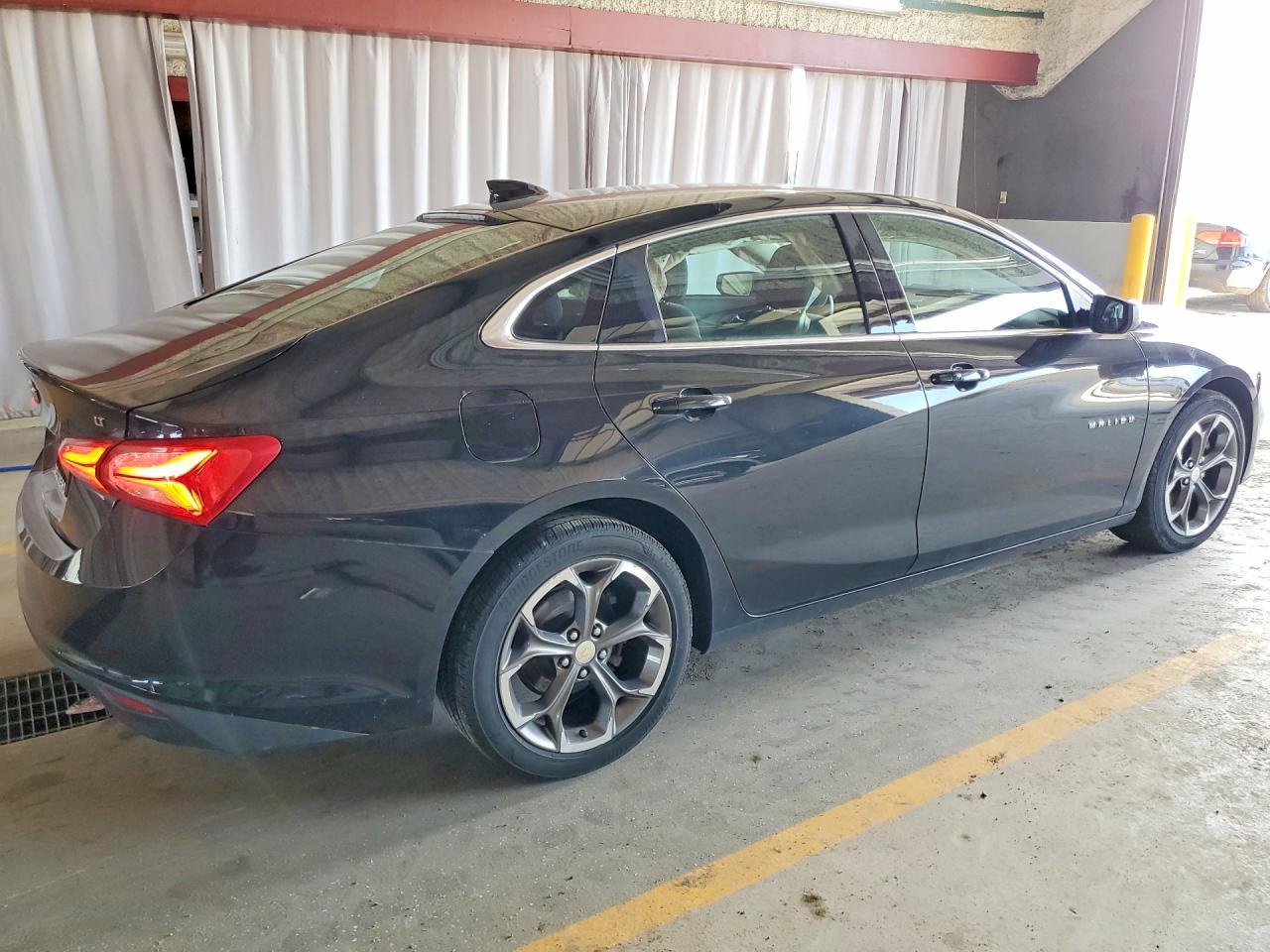 2020 Chevrolet Malibu Lt - Image 3