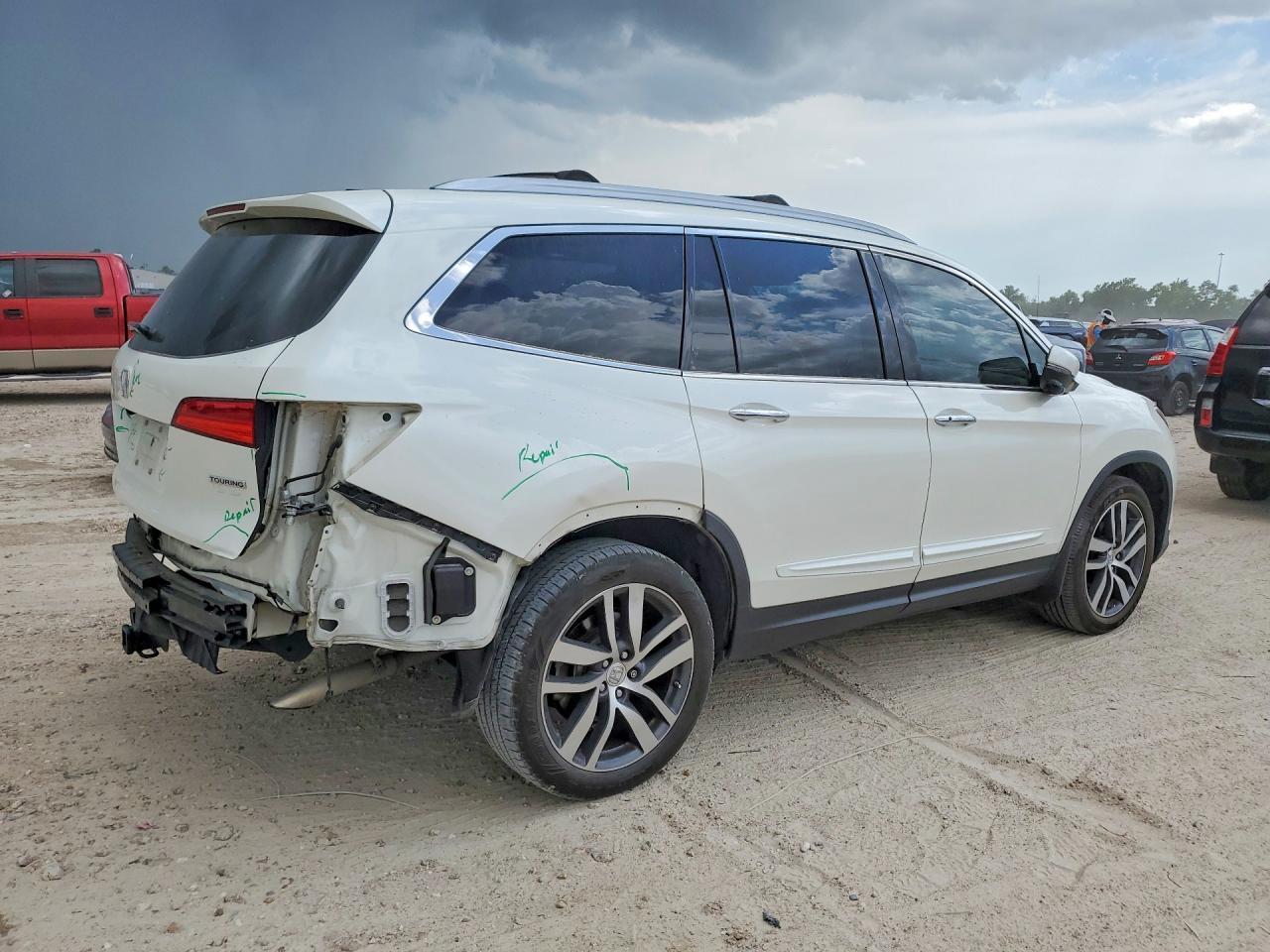 2017 Honda Pilot Touring - Фото 3