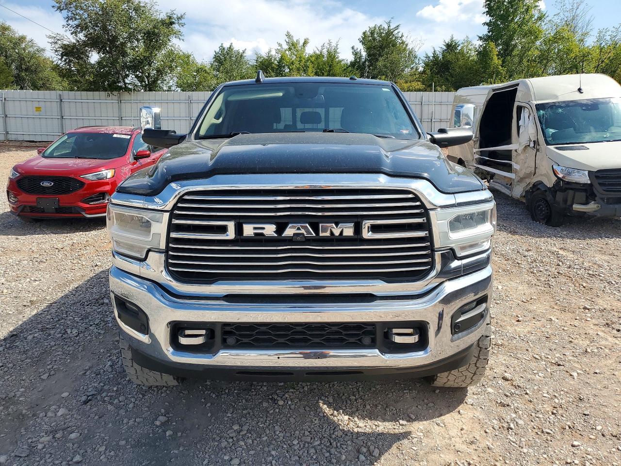 2019 Ram 3500 Laramie - Фото 5
