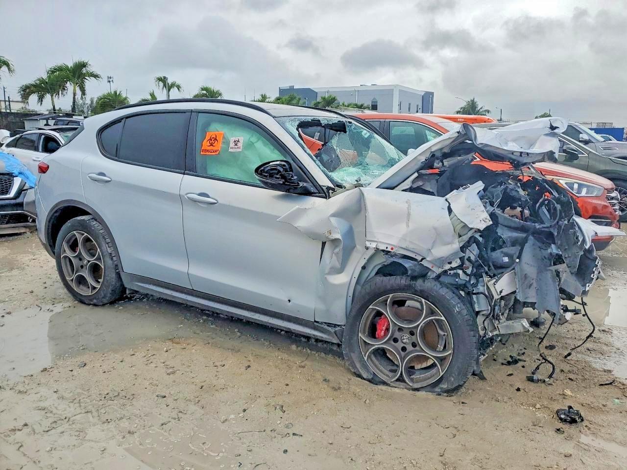 2022 Alfa Romeo Stelvio Ti - Фото 4