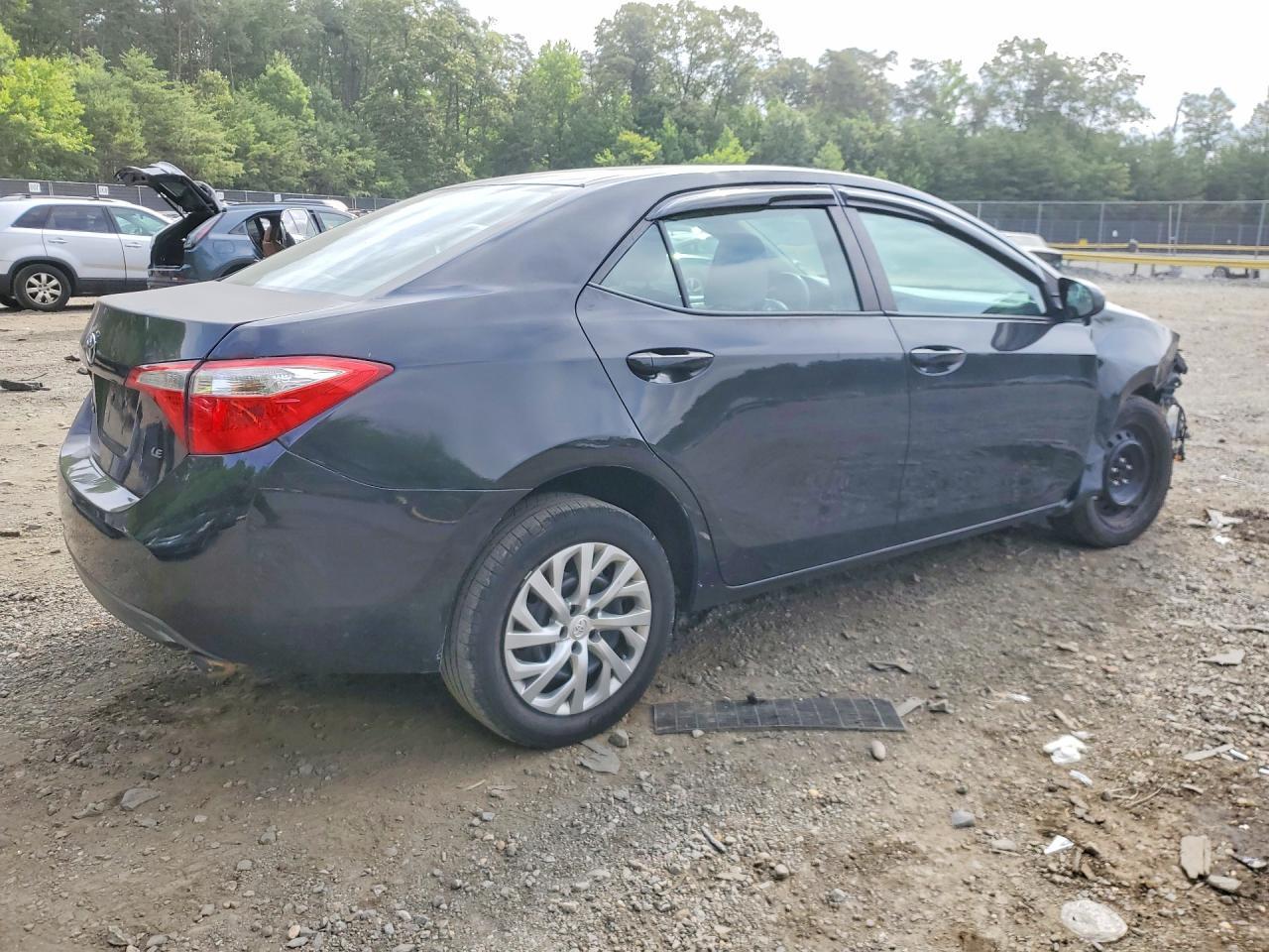 2016 Toyota Corolla Le - Image 3