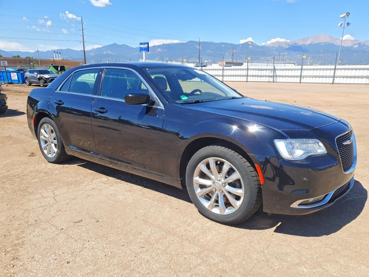 2018 Chrysler 300 Touring - Фото 4