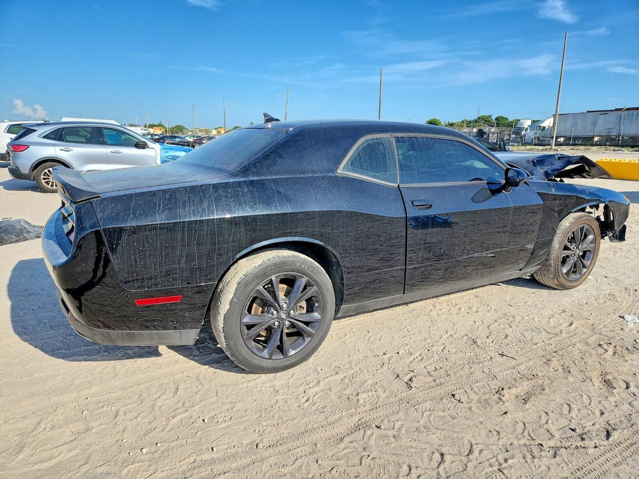 2020 Dodge Challenger Sxt - Image 3