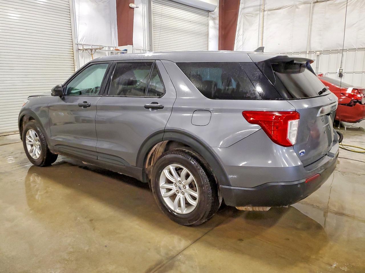 2021 Ford Explorer - Фото 2