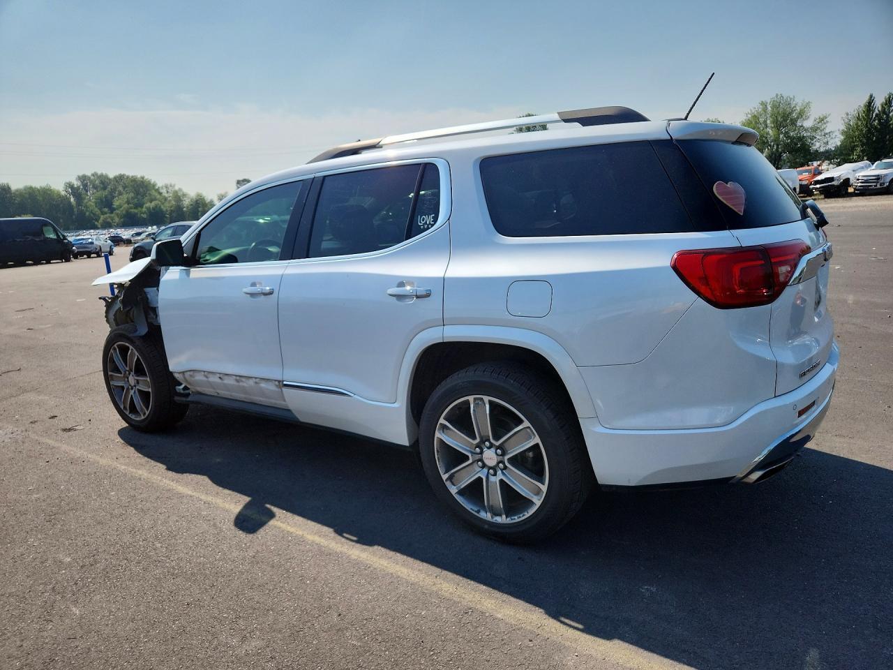 2017 GMC Acadia Denali - Фото 2