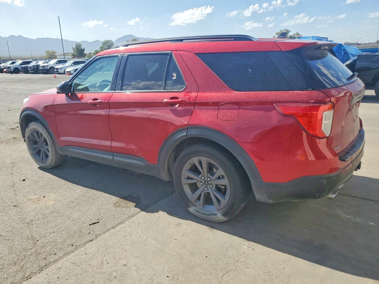 2023 Ford Explorer Xlt - Image 2