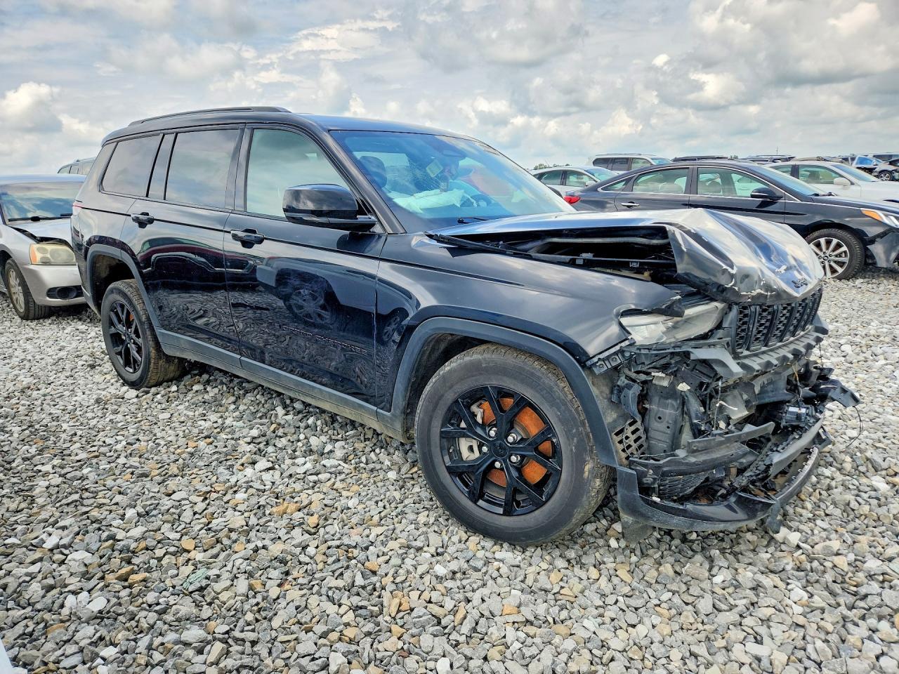 2024 Jeep Grand Cherokee L Laredo - Image 4