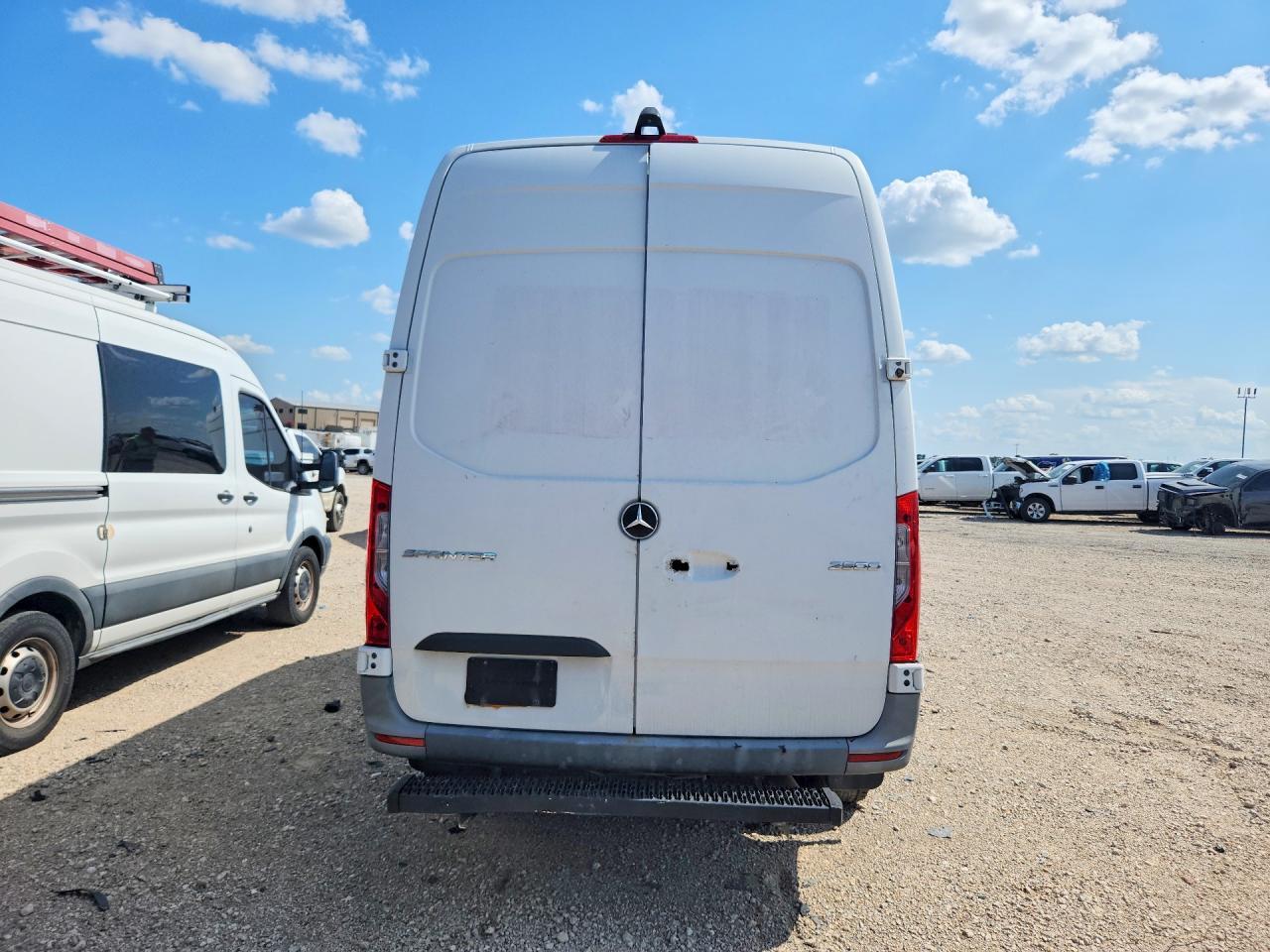 2022 Mercedes-Benz Sprinter 2500 Delivery Van - Фото 6
