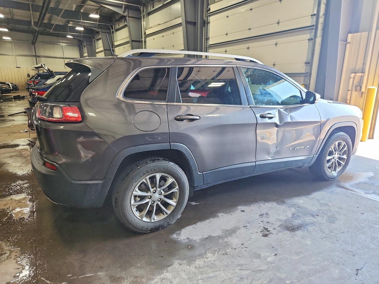 2020 Jeep Cherokee Latitude Plus - Image 3