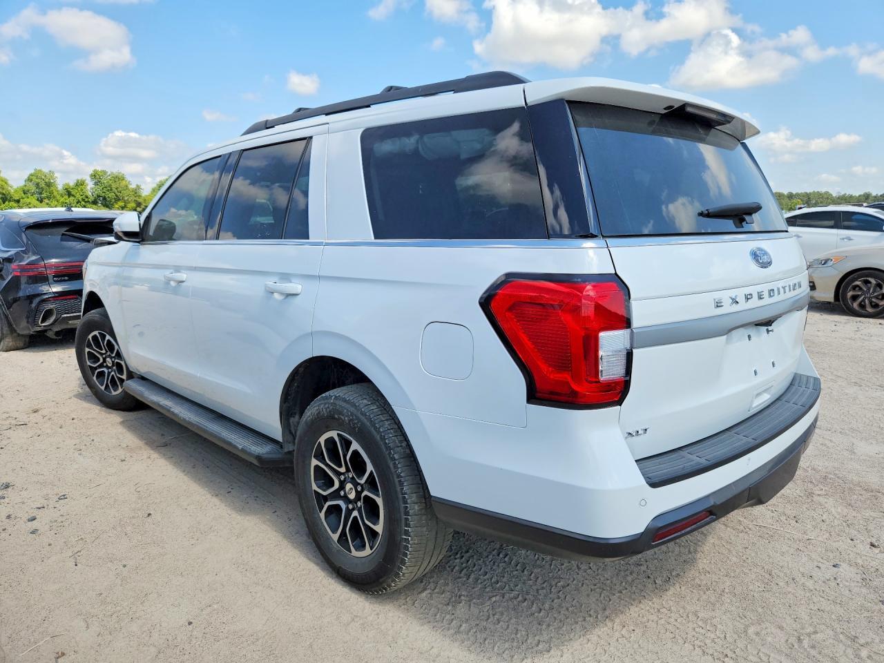 2024 Ford Expedition Xlt - Image 2