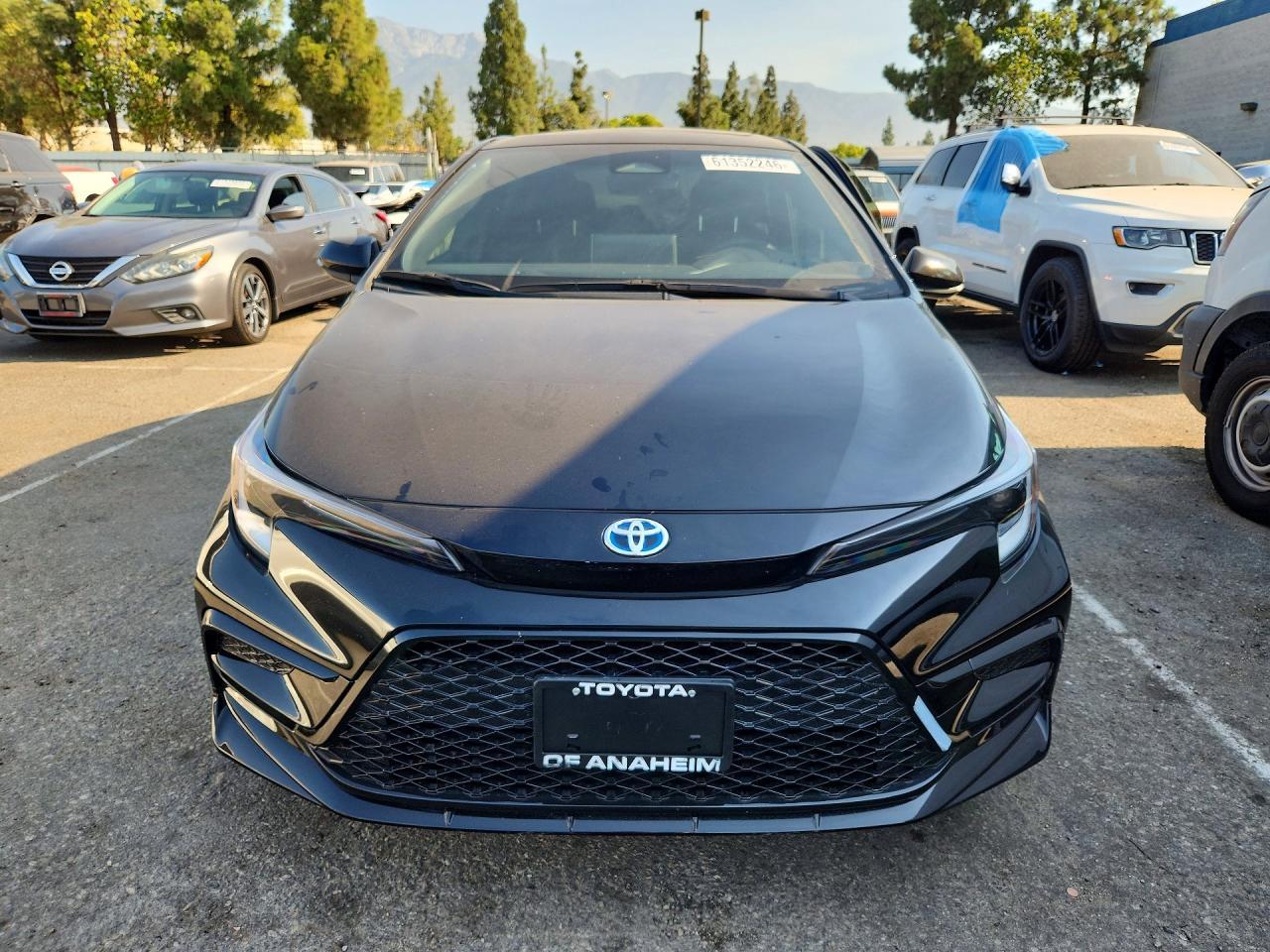 2025 Toyota Corolla Hybrid Se - Image 5