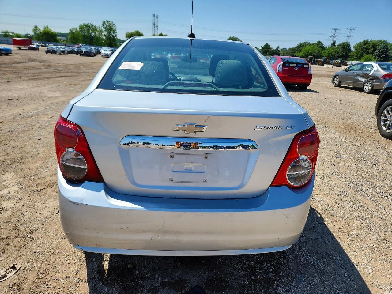 2015 Chevrolet Sonic Lt - Фото 6