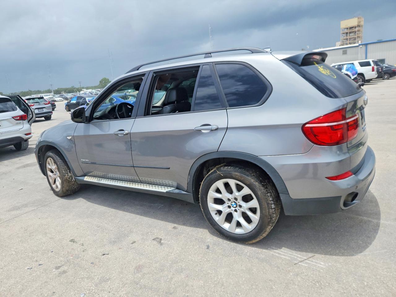 2012 BMW X5 xDrive35I - Фото 2