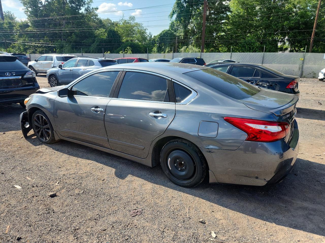 2016 Nissan Altima 2.5 Sr - Image 2