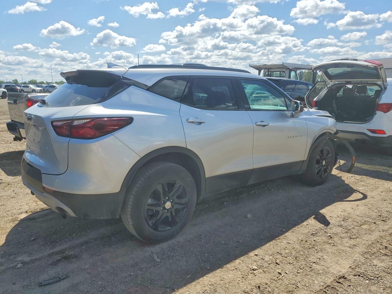 2019 Chevrolet Blazer 2Lt - Image 3