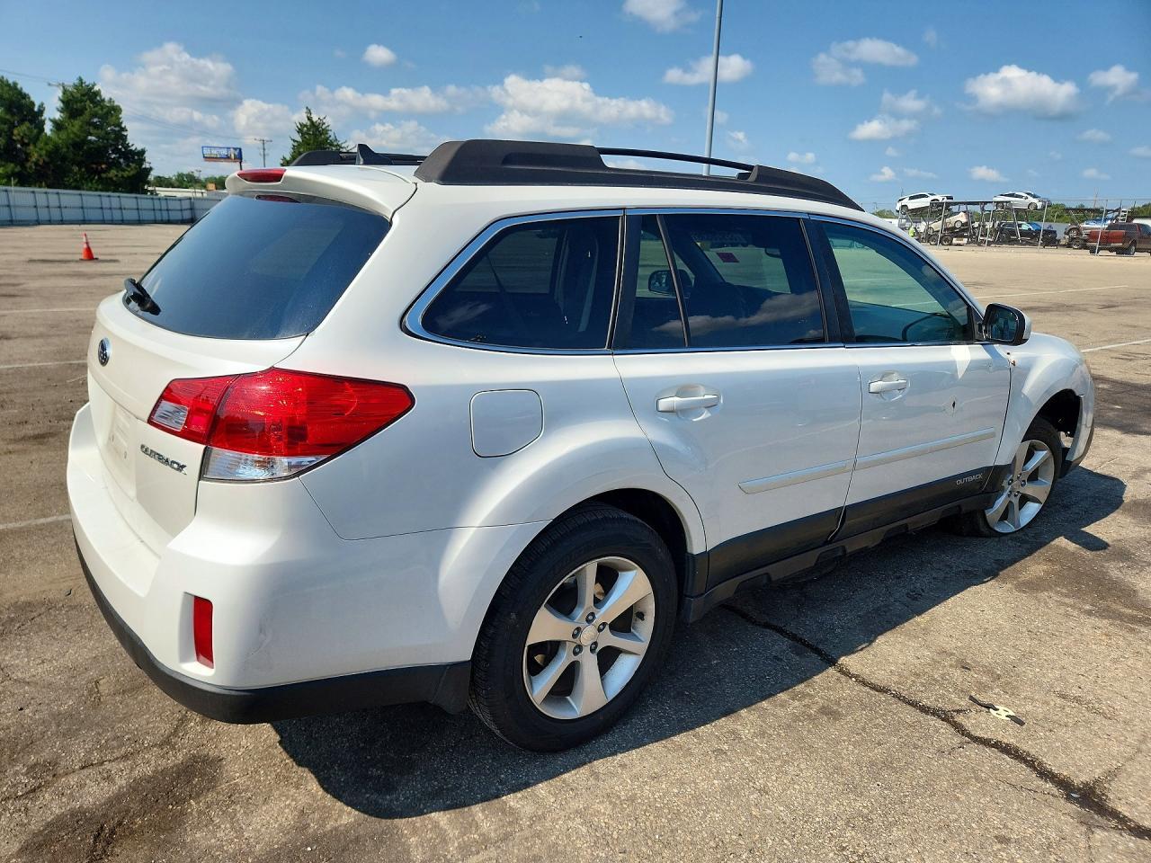 2013 Subaru Outback 2.5I Limited - Фото 3