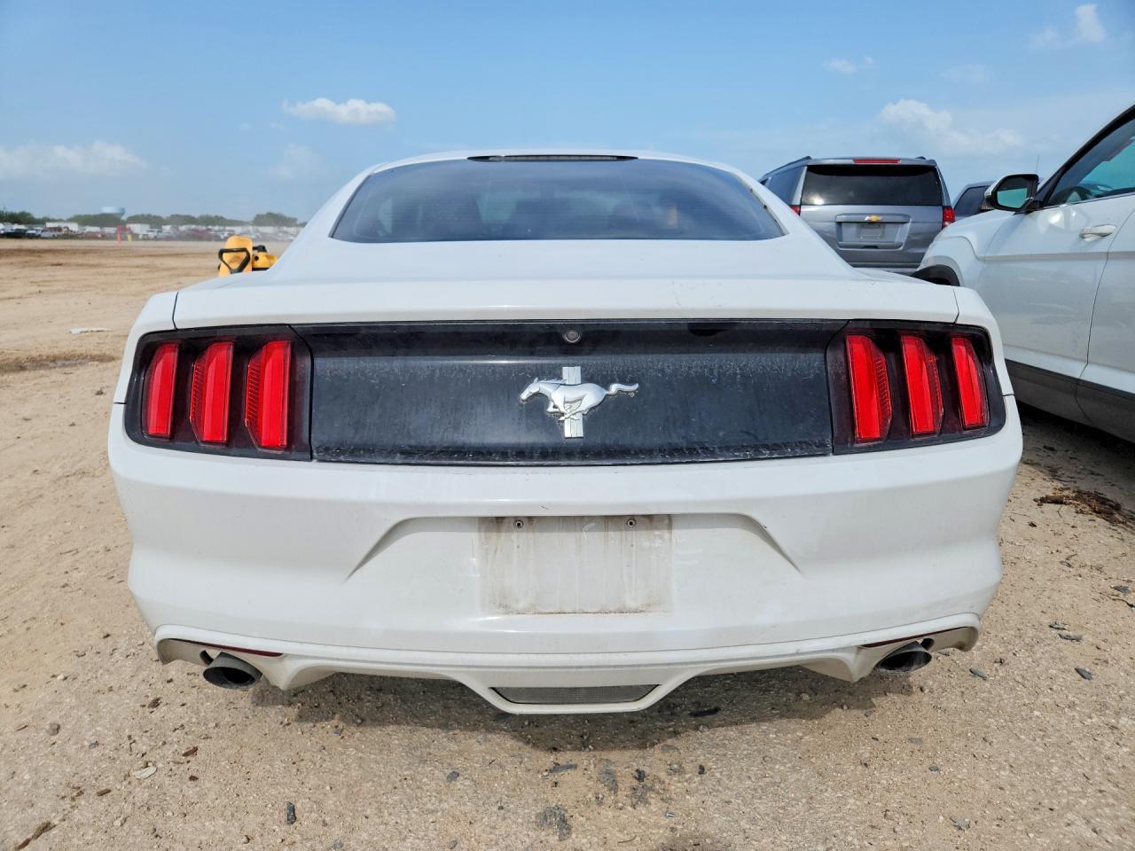 2016 Ford Mustang - Фото 6
