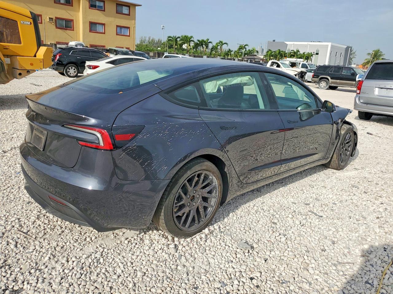2024 Tesla Model 3 - Image 3