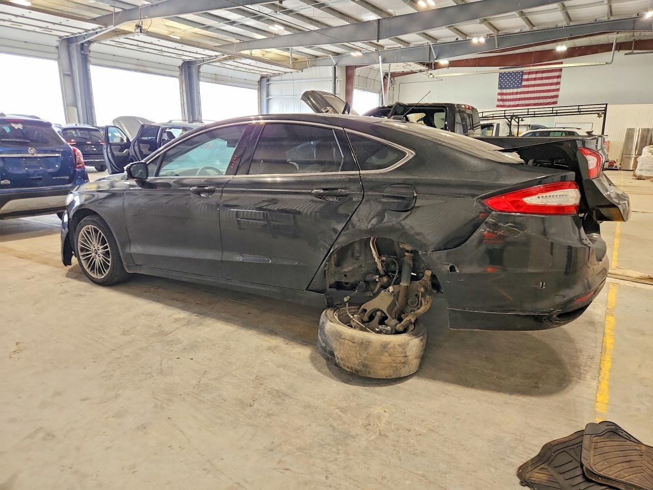 2013 Ford Fusion Se - Фото 2