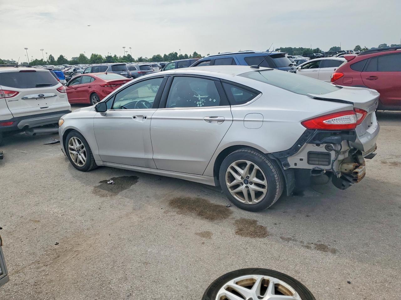 2016 Ford Fusion Se - Фото 2