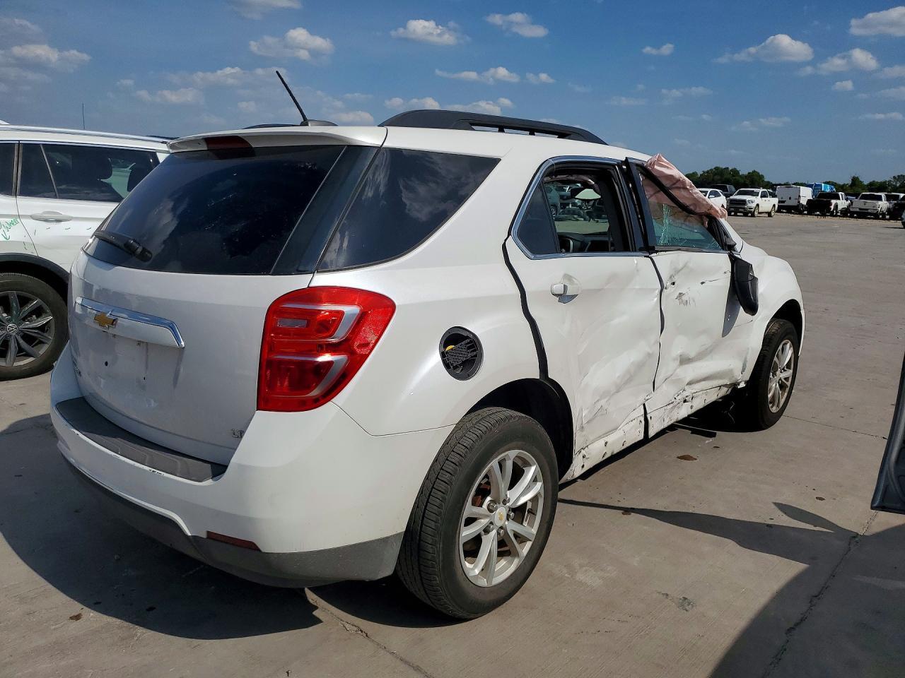 2017 Chevrolet Equinox Lt - Image 3
