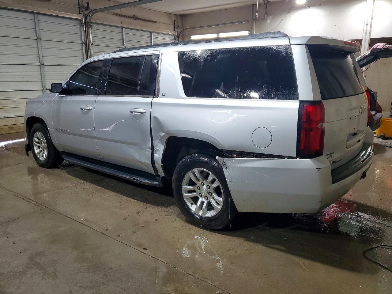 2019 Chevrolet Suburban K1500 Lt - Фото 2