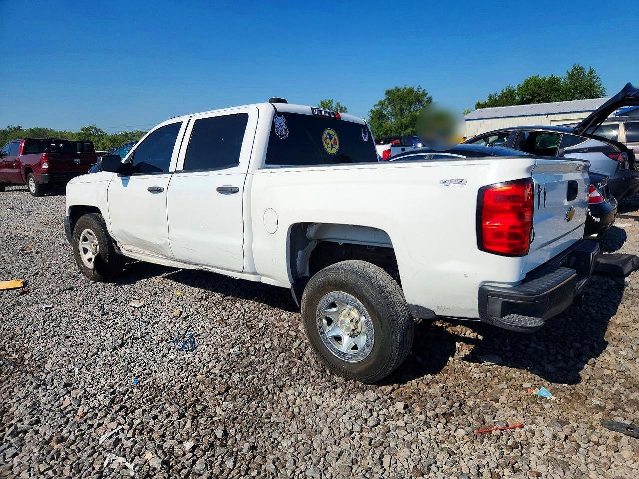 2015 Chevrolet Silverado K1500 - Image 2