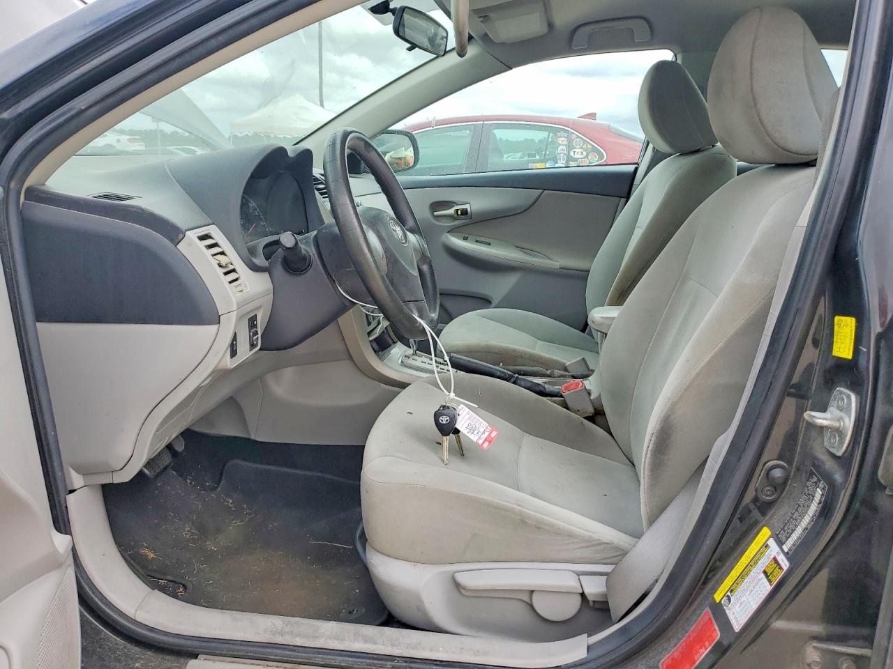 2011 Toyota Corolla Le - Image 7