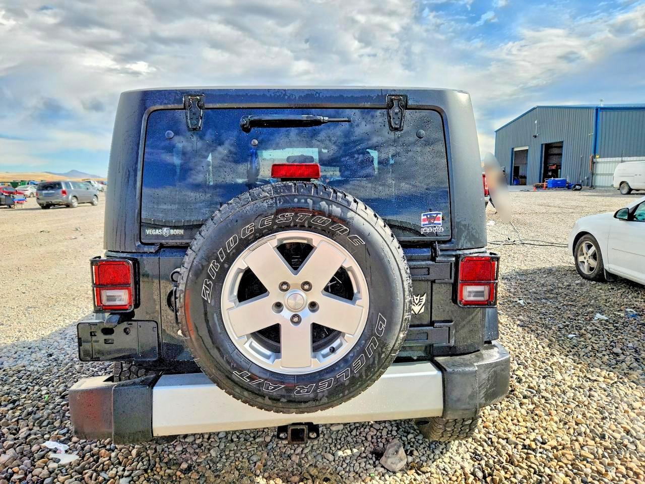 2011 Jeep Wrangler Sahara - Фото 6