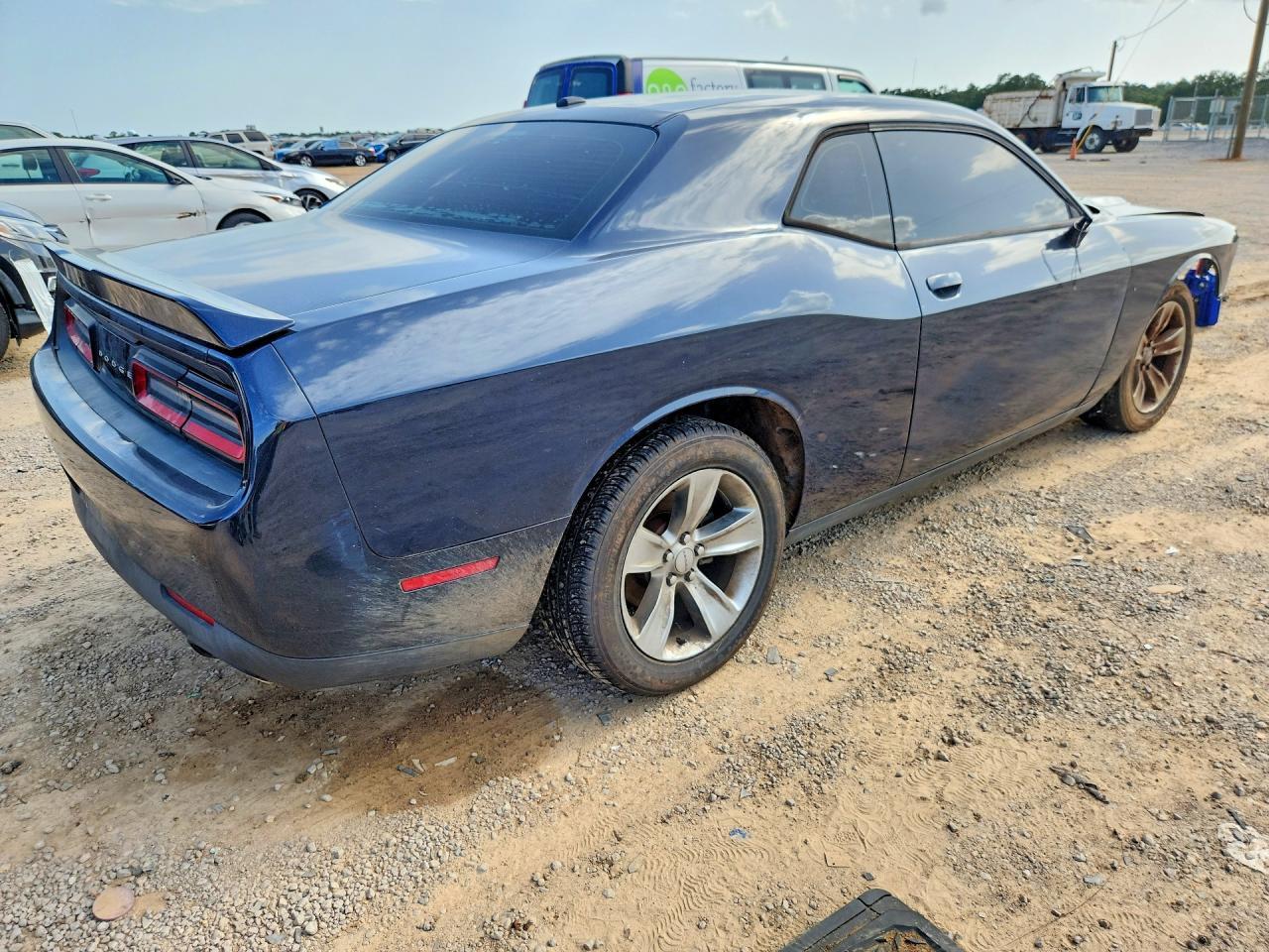 2019 Dodge Challenger Sxt - Image 3