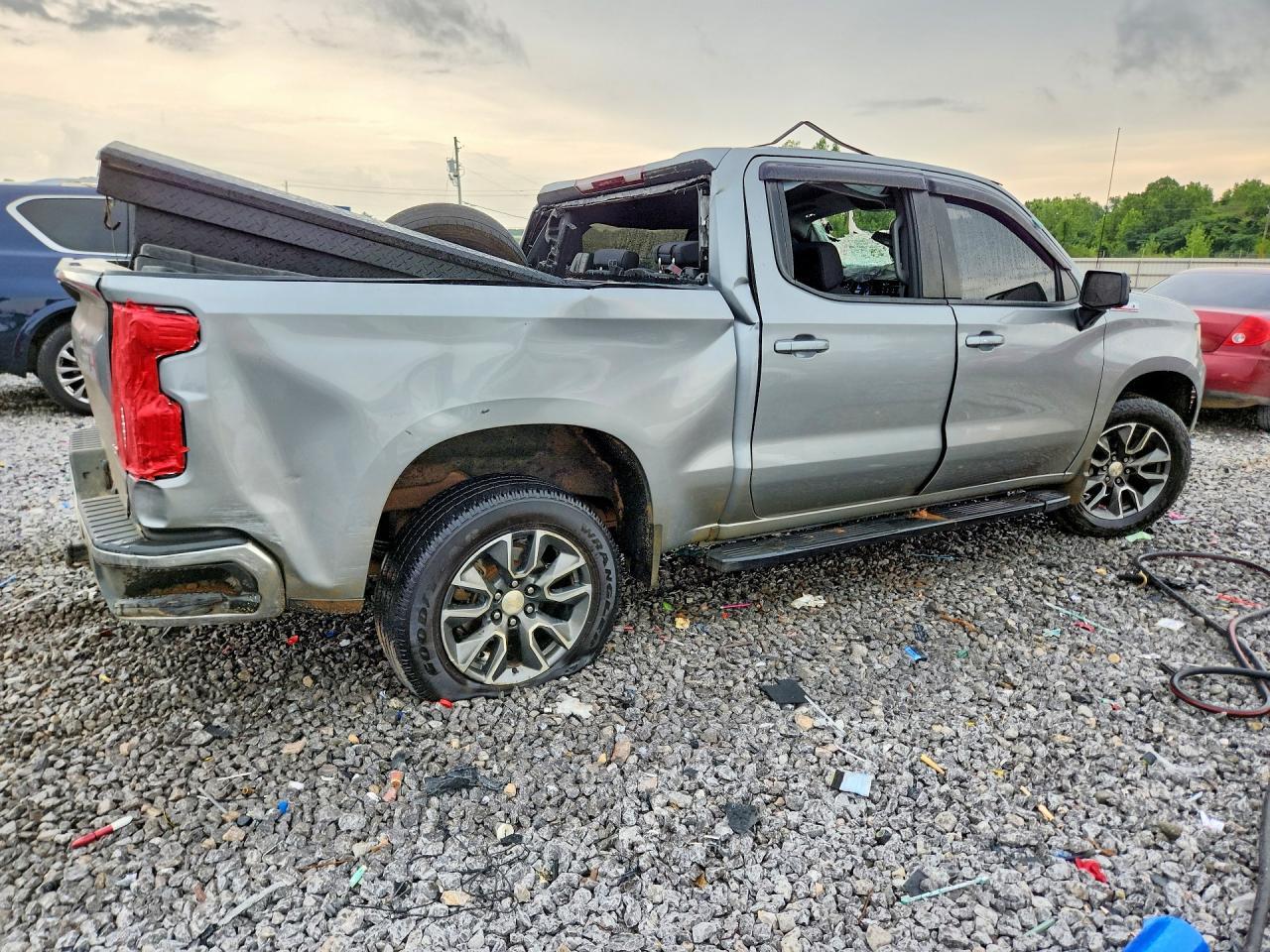 2024 Chevrolet Silverado K1500 Lt - Image 3