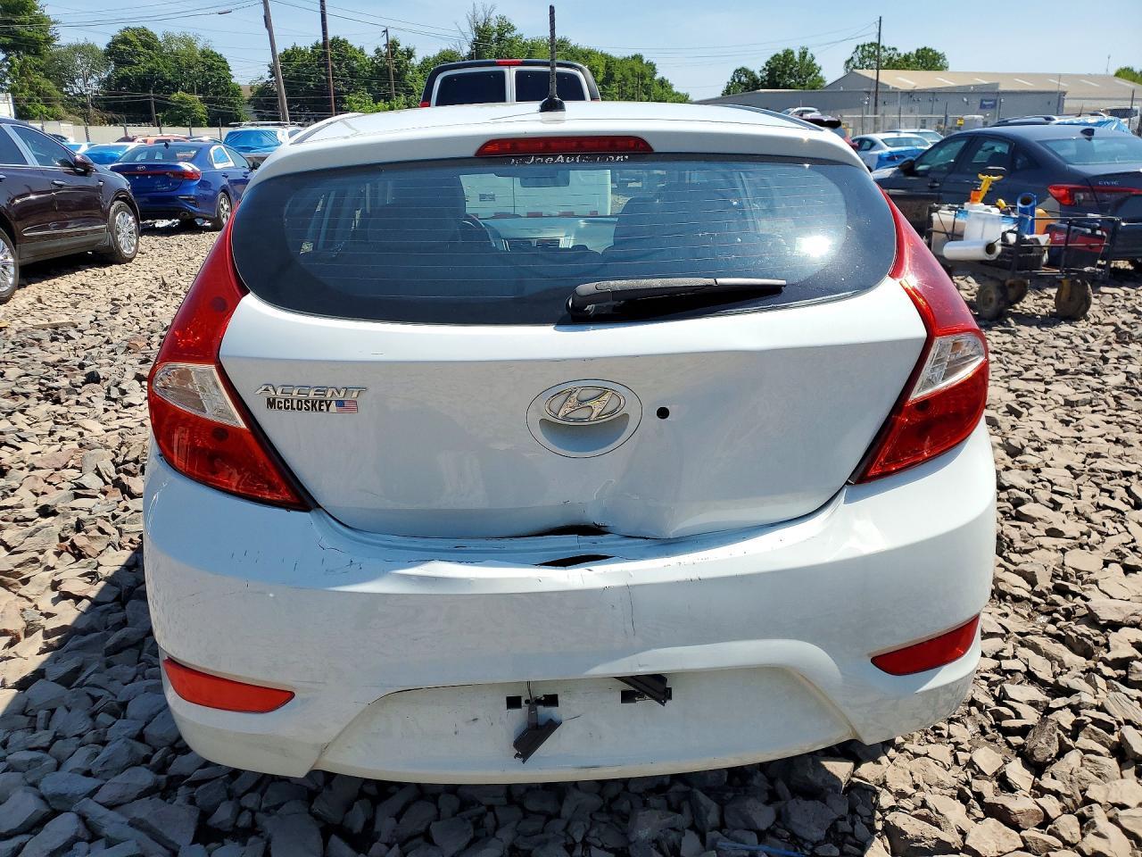 2017 Hyundai Accent Se - Фото 6