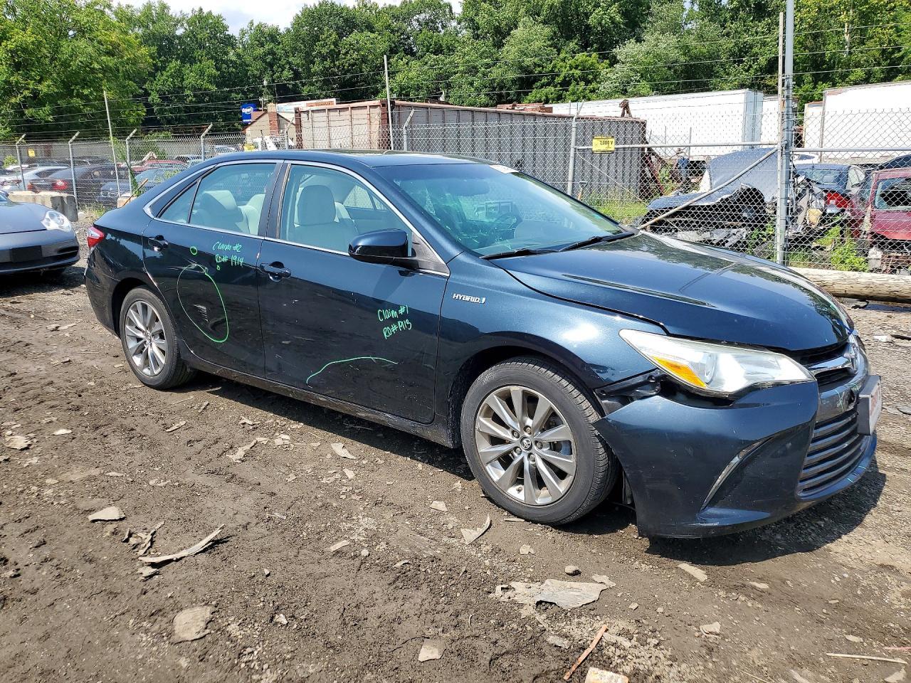 2017 Toyota Camry Hybrid Xle - Image 4