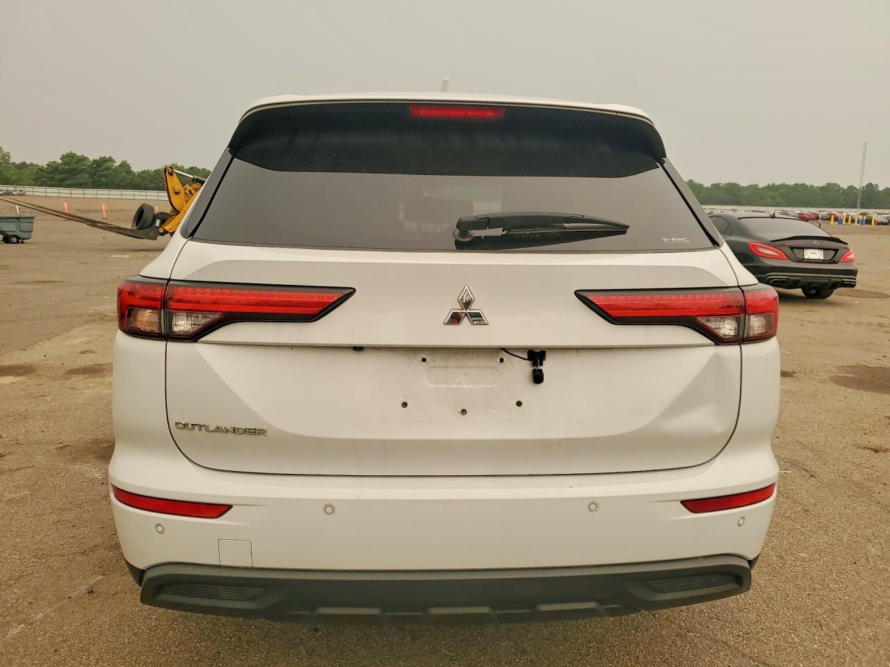2022 Mitsubishi Outlander Es - Image 6